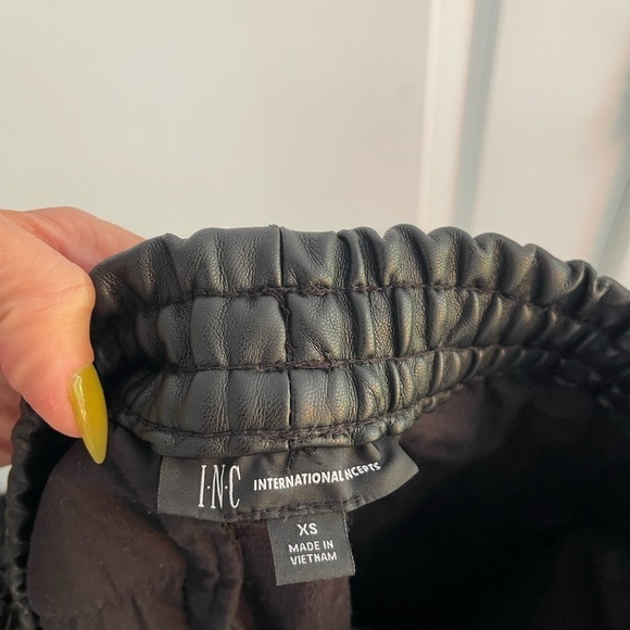 I.N.C International Concepts Faux Leather Black Jogger - XS - Picture 3 of 3